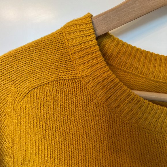 Women's Light Knit Sweater - Picture 1 of 5